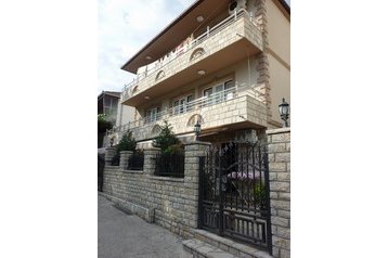 Pensiune familială Igalo 2